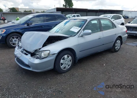 2000 Honda Accord 2.3 Lx z USA, uszkodzony, nr VIN 1HGCG6653YA124267